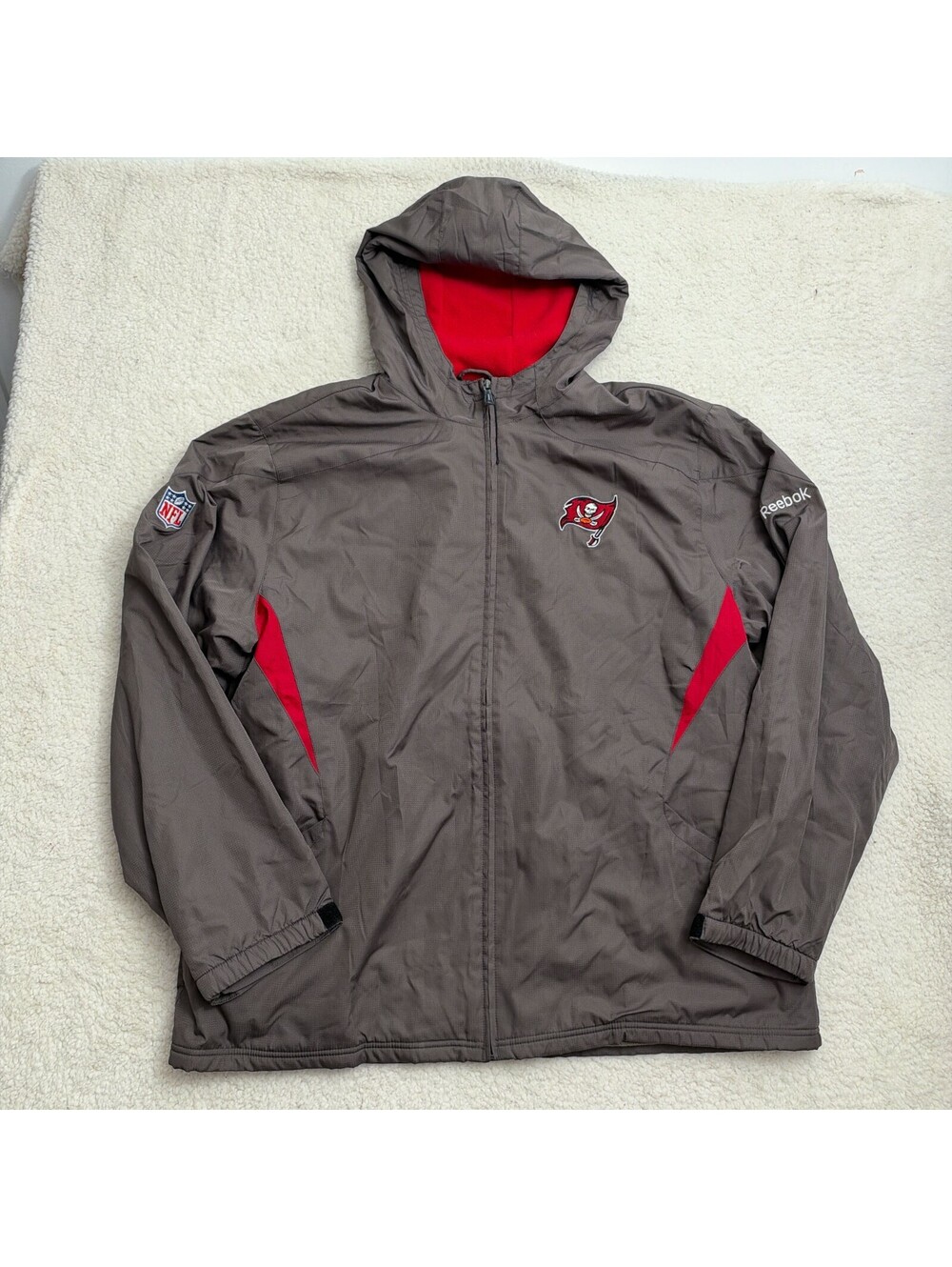 Tampa Bay Buccaneers Reebok On Field Jacket Mens 2XL NFL Football Hooded Fleece